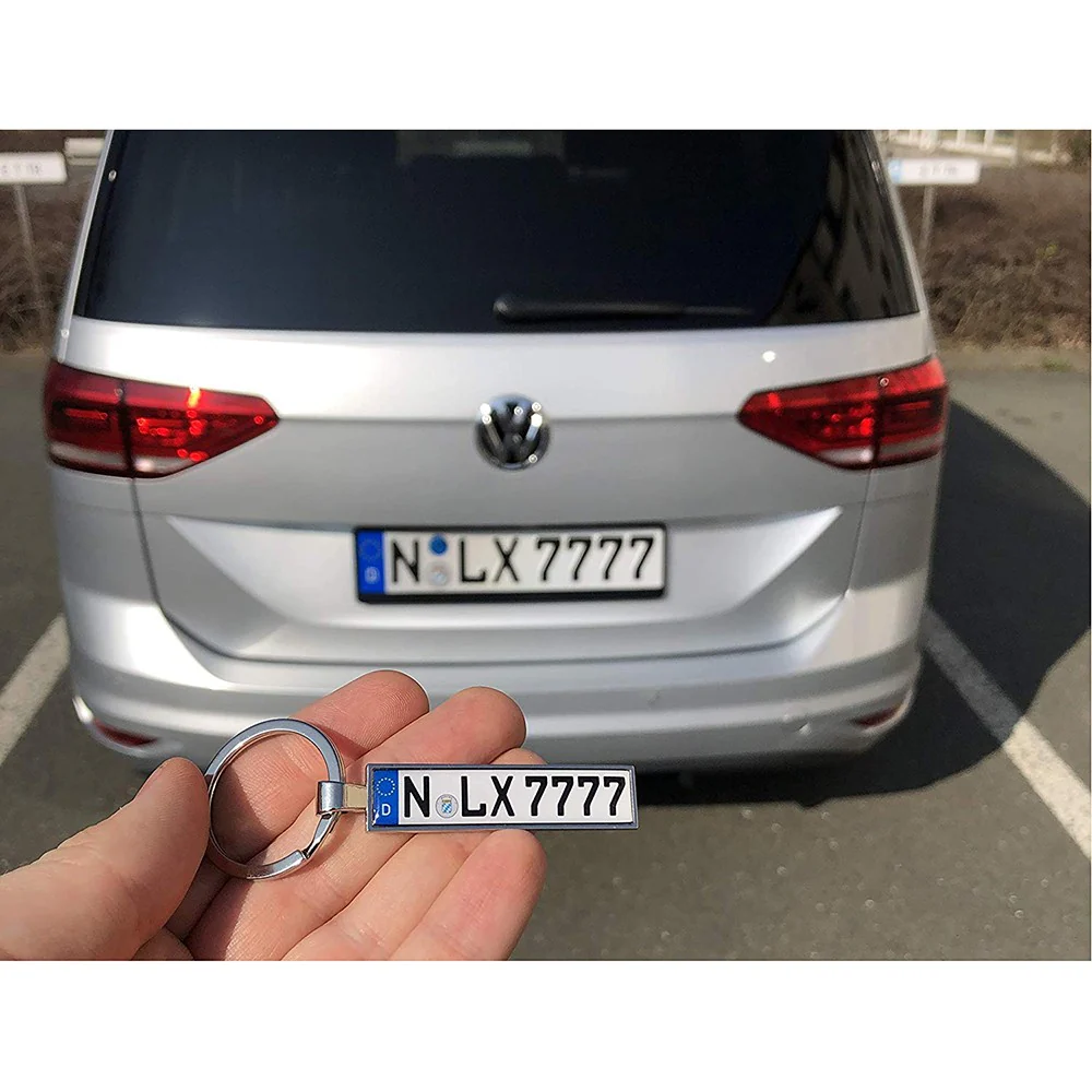 Breloc auto număr înmatriculare